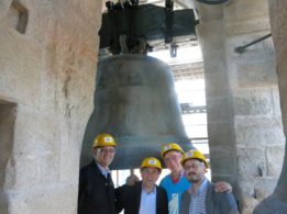 132_Torre_Sur_Catedral_Santiago_20150503